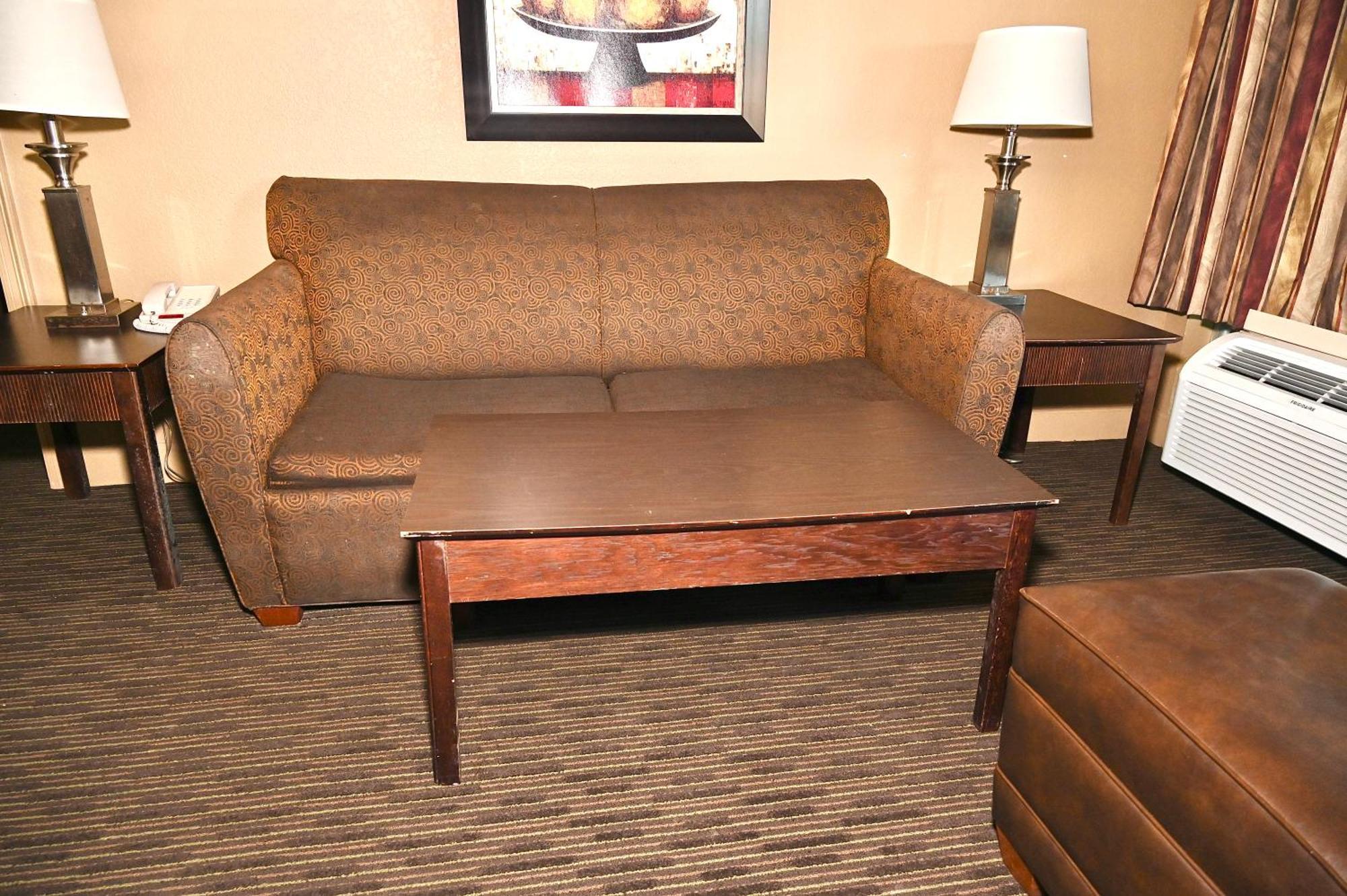 Fortune Inn & Suites Newport Eksteriør bilde