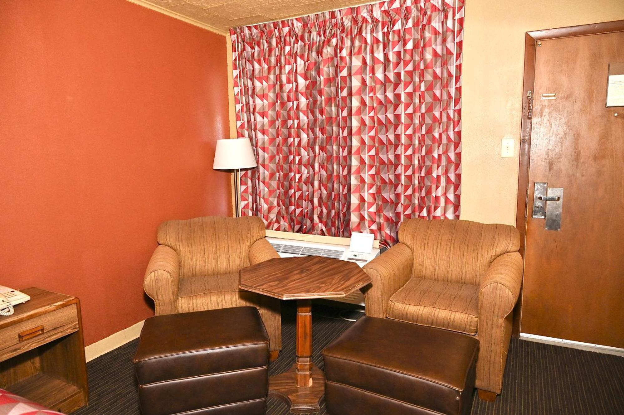 Fortune Inn & Suites Newport Eksteriør bilde