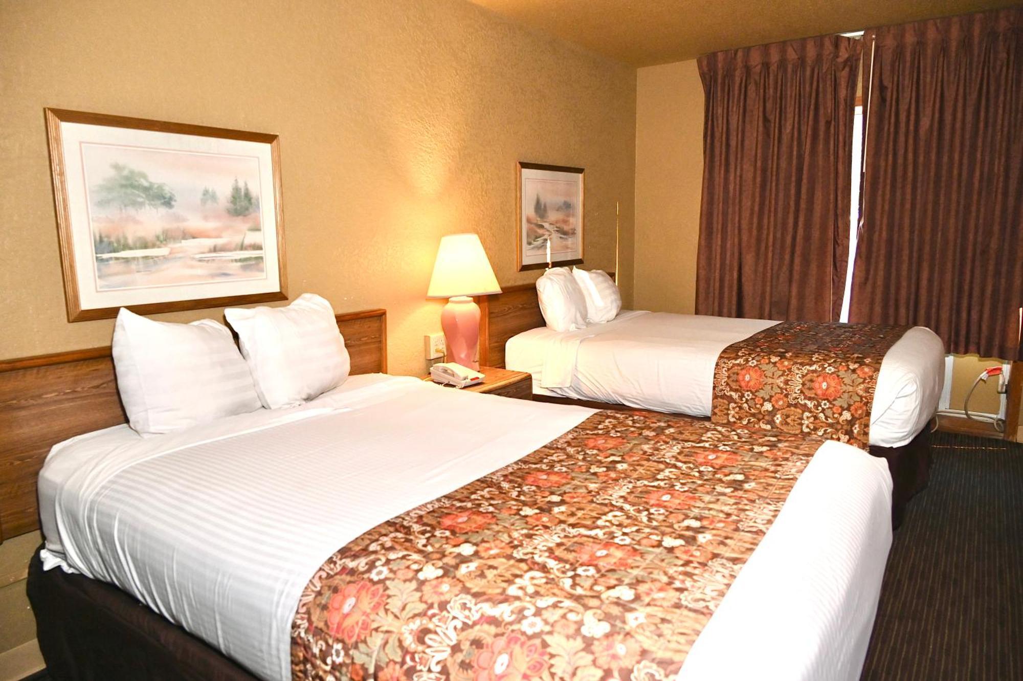 Fortune Inn & Suites Newport Eksteriør bilde