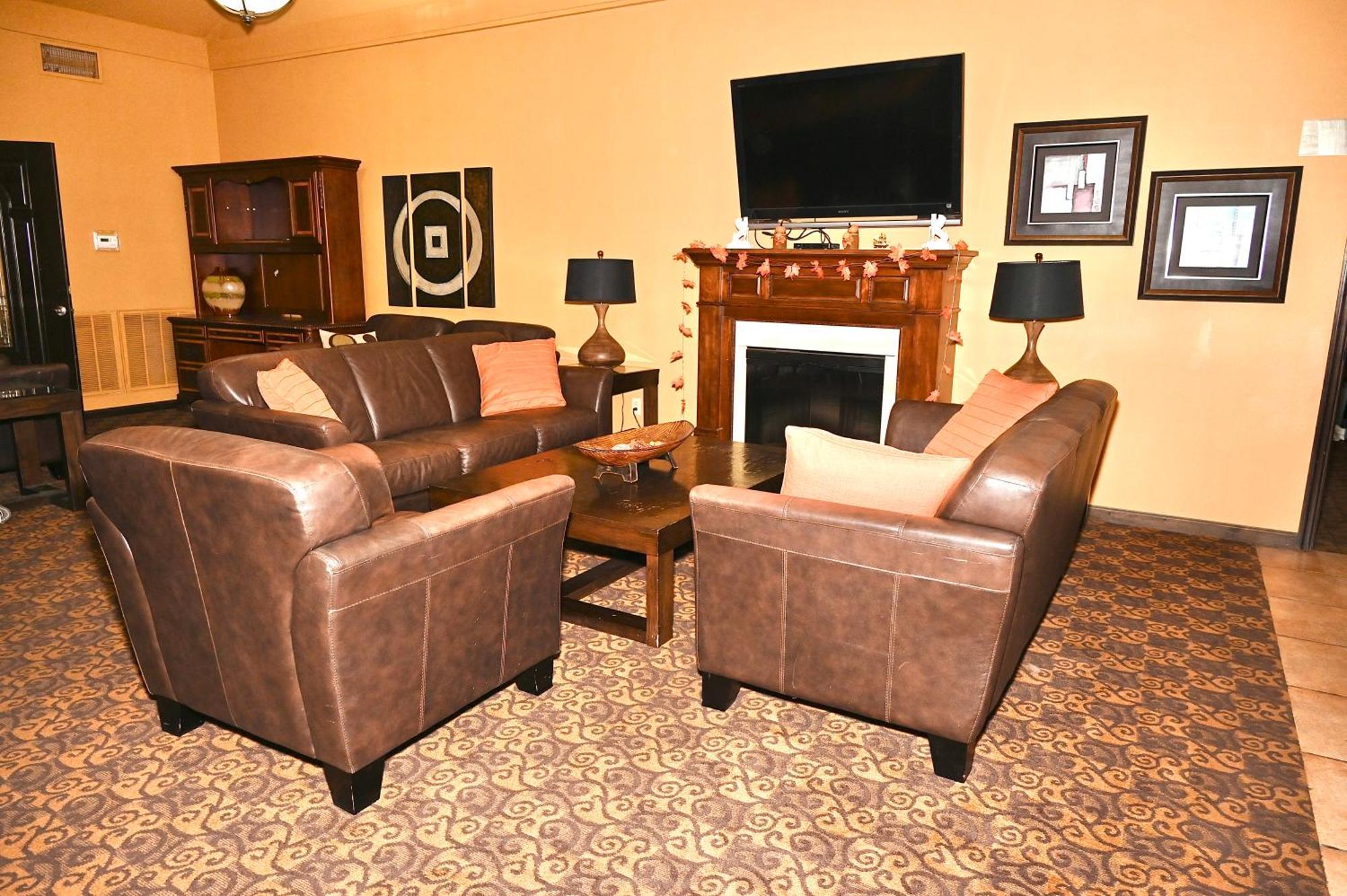 Fortune Inn & Suites Newport Eksteriør bilde