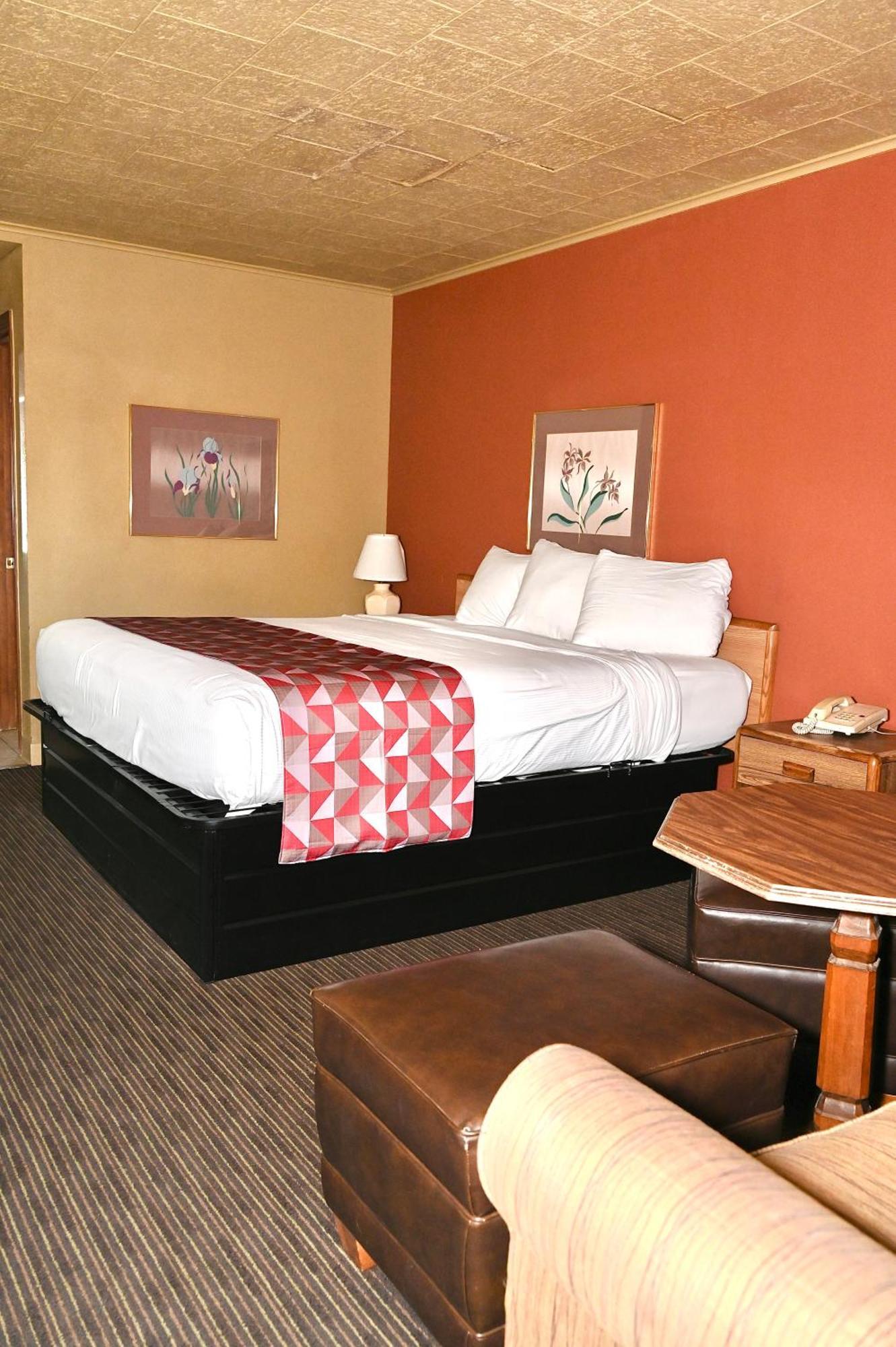 Fortune Inn & Suites Newport Eksteriør bilde
